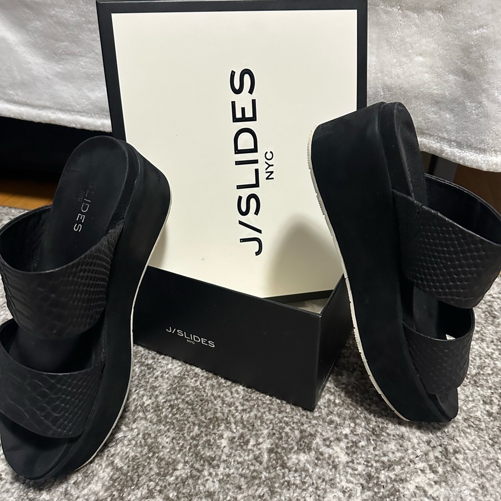 J/SLIDES Black Textured Snake Double-Strap Platform Slides W9